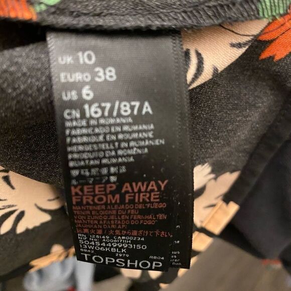 EUC floral off the shoulder Topshop. US 6 - Picture 5 of 6